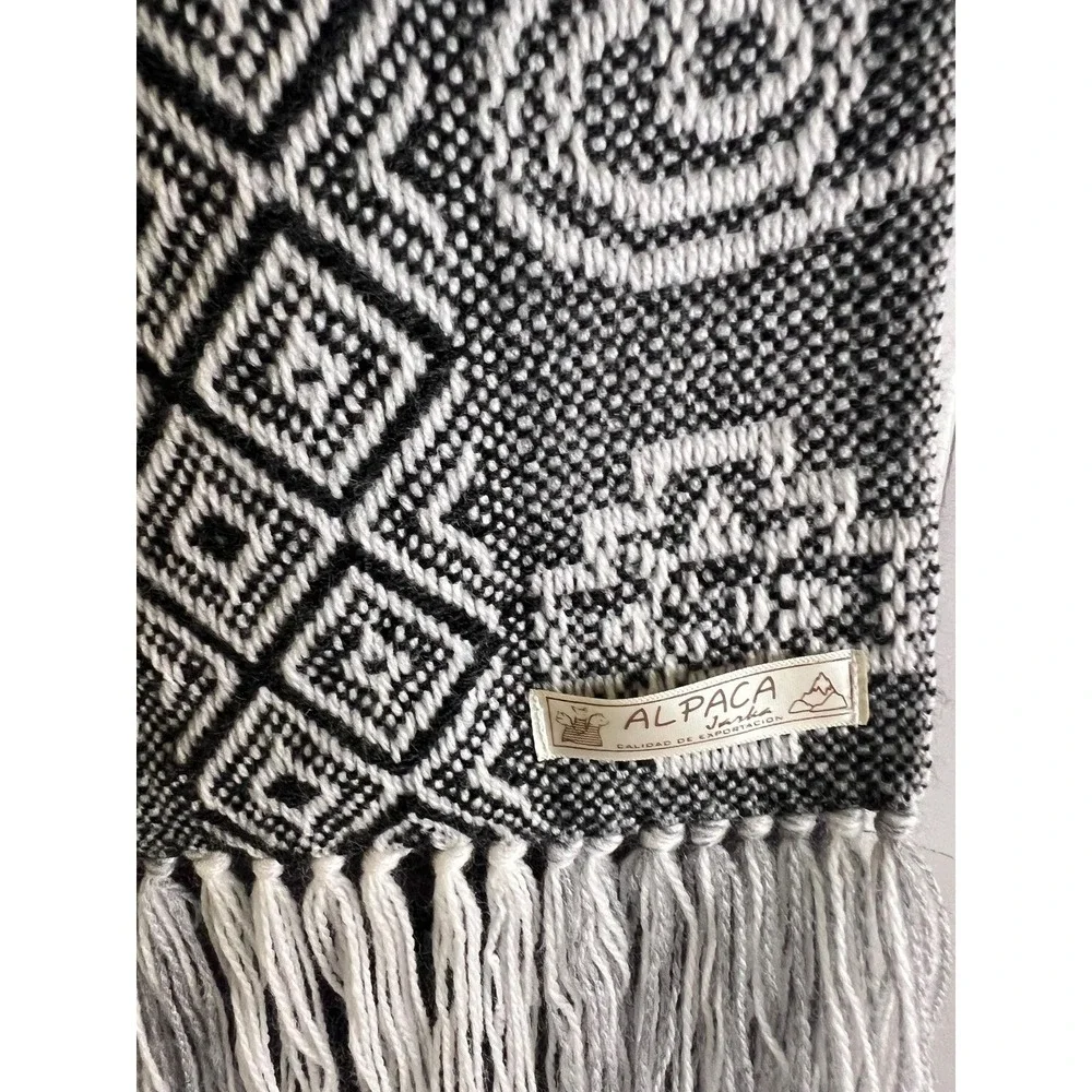 Alpaca Andes Woven Scarf Gray Black Llama Geometric Fringe Winter Wrap‎